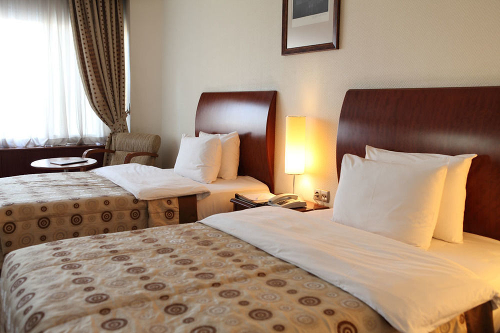 Surmeli Adana Hotel Exteriör bild